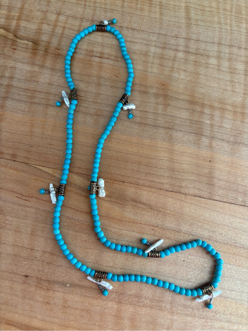 Turquoise Beaded Women’s Stretch Necklace or Beacelet with Freshwater Pearls